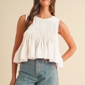 066- White Sleeveless Pleated Top